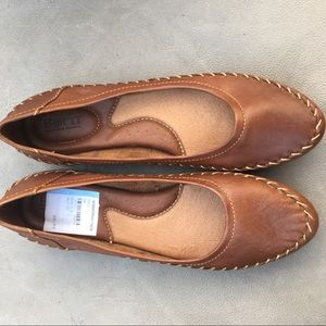 NWT Born Flats